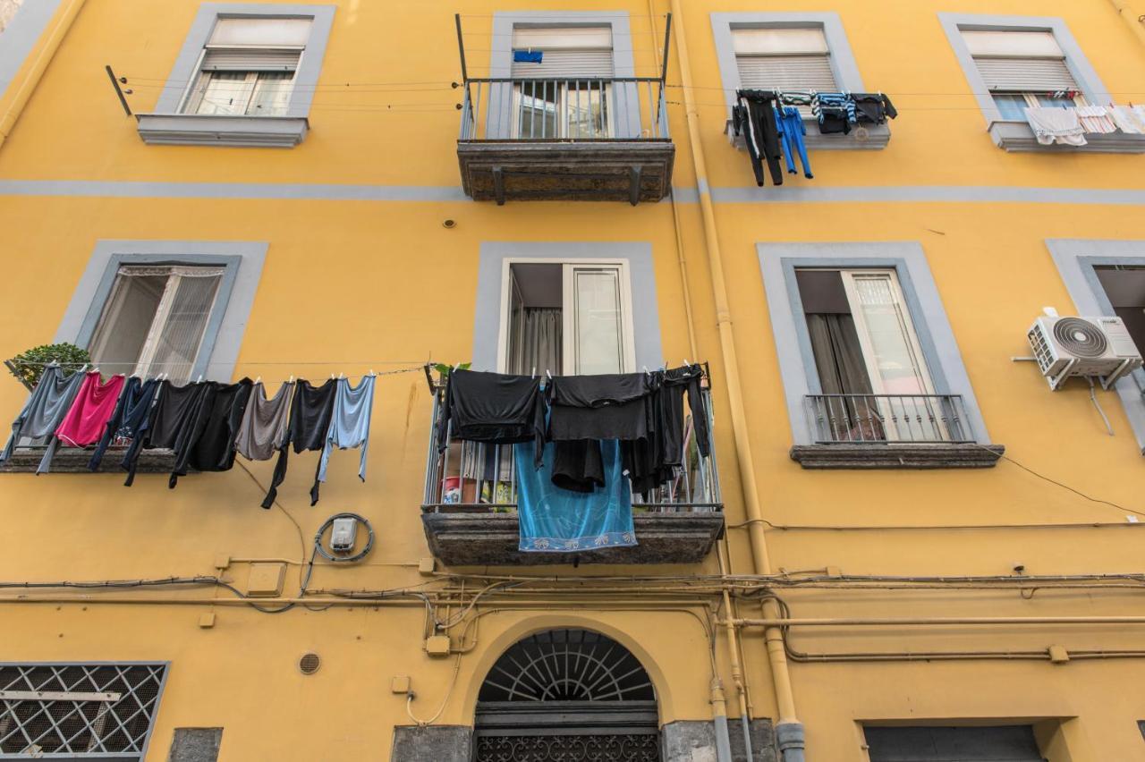 Spaccanapoli - Fully Equipped Studio Exterior foto
